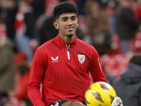 Athletic y Eibar negocian por dos jugadores
