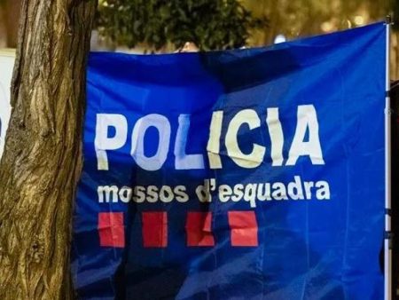 Los Mossos habilitan en su web un buscador para devolver mil móviles robados y recuperados: comprueba si está el tuyo