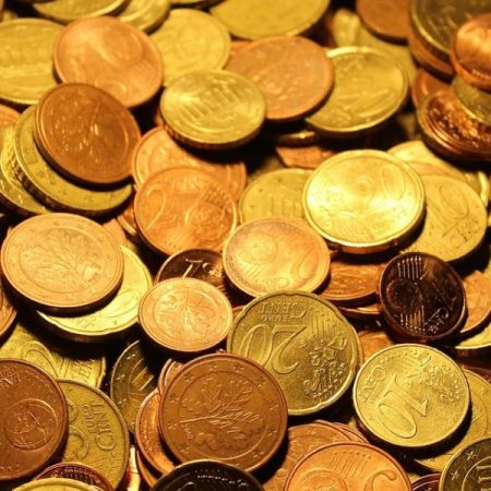 Si guardas esta moneda de 1 céntimo podrías tener 6.000 €: es italiana, de 2002 y tiene un error único