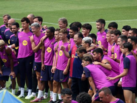 Tres futbolistas no han jugado en la gira del Barça