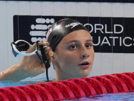 Los MVP McIntosh y Marchand reinan en Singapur junto a Ledecky y Popovici