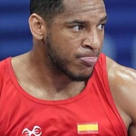 El boxeador Reyes Pla enciende las redes sociales: «La Velada del Año de Ibai es una aberración, son unos payasos en el ring»
