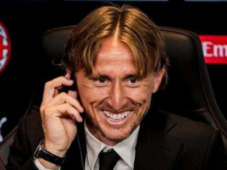 Empieza la ‘era Modric’ en el Milan: «Necesito adaptarme rápido a este tipo de fútbol»
