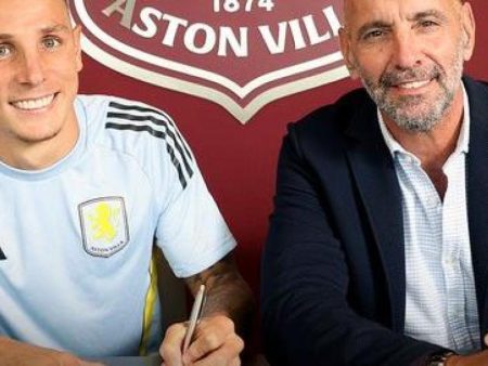 Emery renueva a un ex del Barça de su máxima confianza