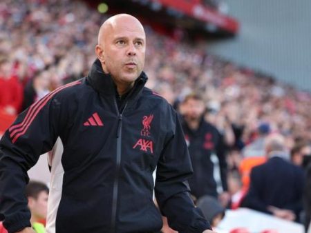 Arne Slot desvela el estado físico de Alexis Mac Allister y Joe Gomez