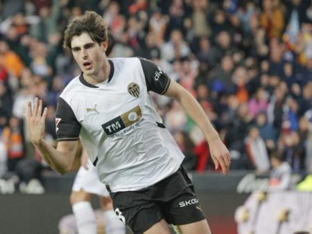 Los datos de Javi Guerra para renovar hasta 2029 con el Valencia CF
