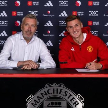 Oficial: El United anuncia a su nuevo delantero de 85 millones