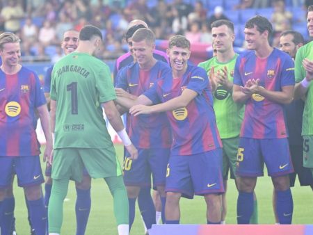 Flick, Lamine y Pedri, los más aclamados