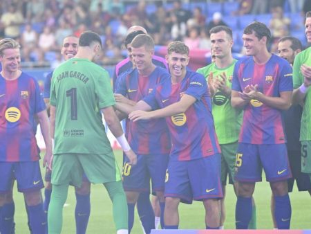 El 1×1 del Barça ante el Como al descanso