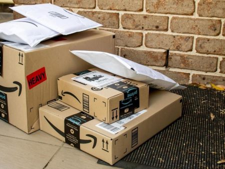 Las 10 mejores ofertas del día (12 de agosto) en Amazon: hasta un 44% de descuento en Levi’s, Skechers y más