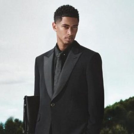 Bellingham, futbolista y modelo