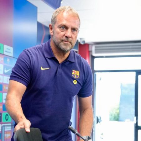 Flick confía en la inscripción de Gerard Martín ante el Levante