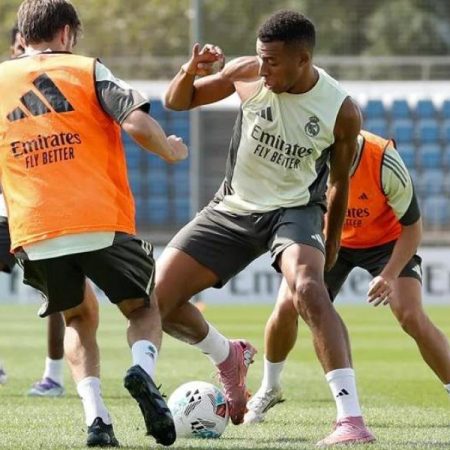 La curiosa celebración de Mbappé