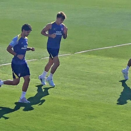 El Atlético se lame las heridas, tras su empate ante el Elche, con una noticia tranquilizadora