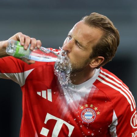 Kane se disfraza de asistente en el apurado triunfo del Bayern