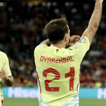 Oyarzabal adelanta a España en Bulgaria