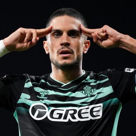 El Betis recupera a tiempo a Bartra pero no a Deossa para recibir a la Real