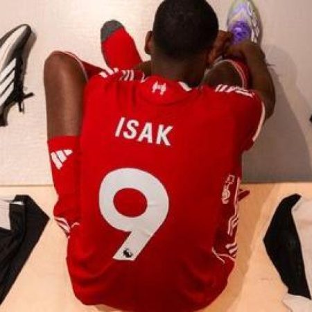 La Premier, el Liverpool e Isak pulverizan récords