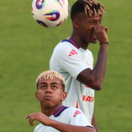 La Roja mantiene su jerarquía y Lamine sigue con el 19: De Frutos y Vivian, descartados