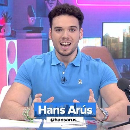 Hans Arús debuta al frente de ‘Aruseros Weekend’ con un recadito para la dirección de laSexta: “La voy a pedir”