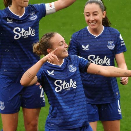 Una española hace historia con su ‘hat trick’ en Anfield para el Everton