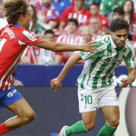 Ez Abde vuelve a entrenar con el grupo varios meses después