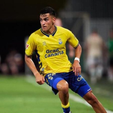 Ale García, la nueva joya de la UD Las Palmas, pide calma a pesar de su explosiva irrupción