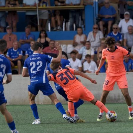 2-1: El Barça Atlètic peca de inocente en Andratx