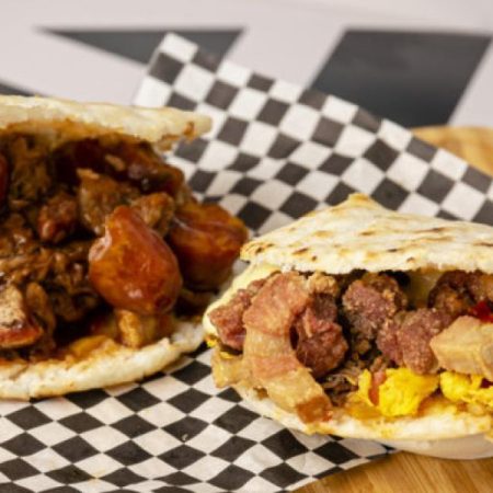 Prueba la comida callejera de Medellín a pasos del Nou Camp y flipa con sus sabores