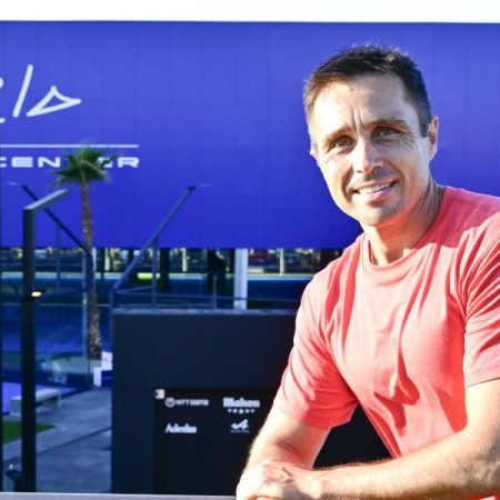 Los deportistas acuden a la inauguración del Bela Padel Center