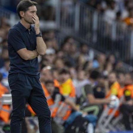 Marcelino, irónico sobre el arbitraje: “Algo pudo pasar, ¿no?”