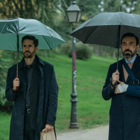 La miniserie española de Movistar Plus+ que en solo 24 horas es lo más visto en España: un ‘thriller’ de espionaje de 6 episodios