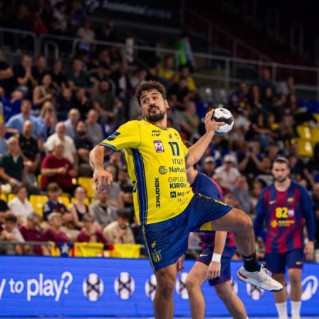 Bidasoa luchará por el liderato de grupo ante el campeón Flensburg