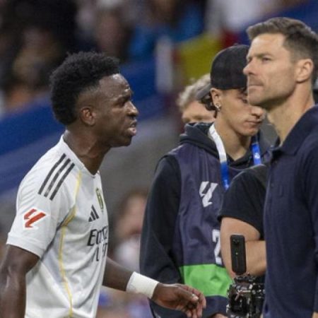 Mónica Marchante comenta la actitud de Vinicius