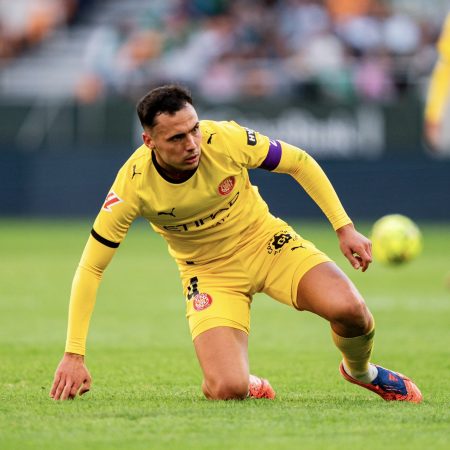 Arnau Martínez: La Joven Estrella del Girona que Brilló en La Cartuja