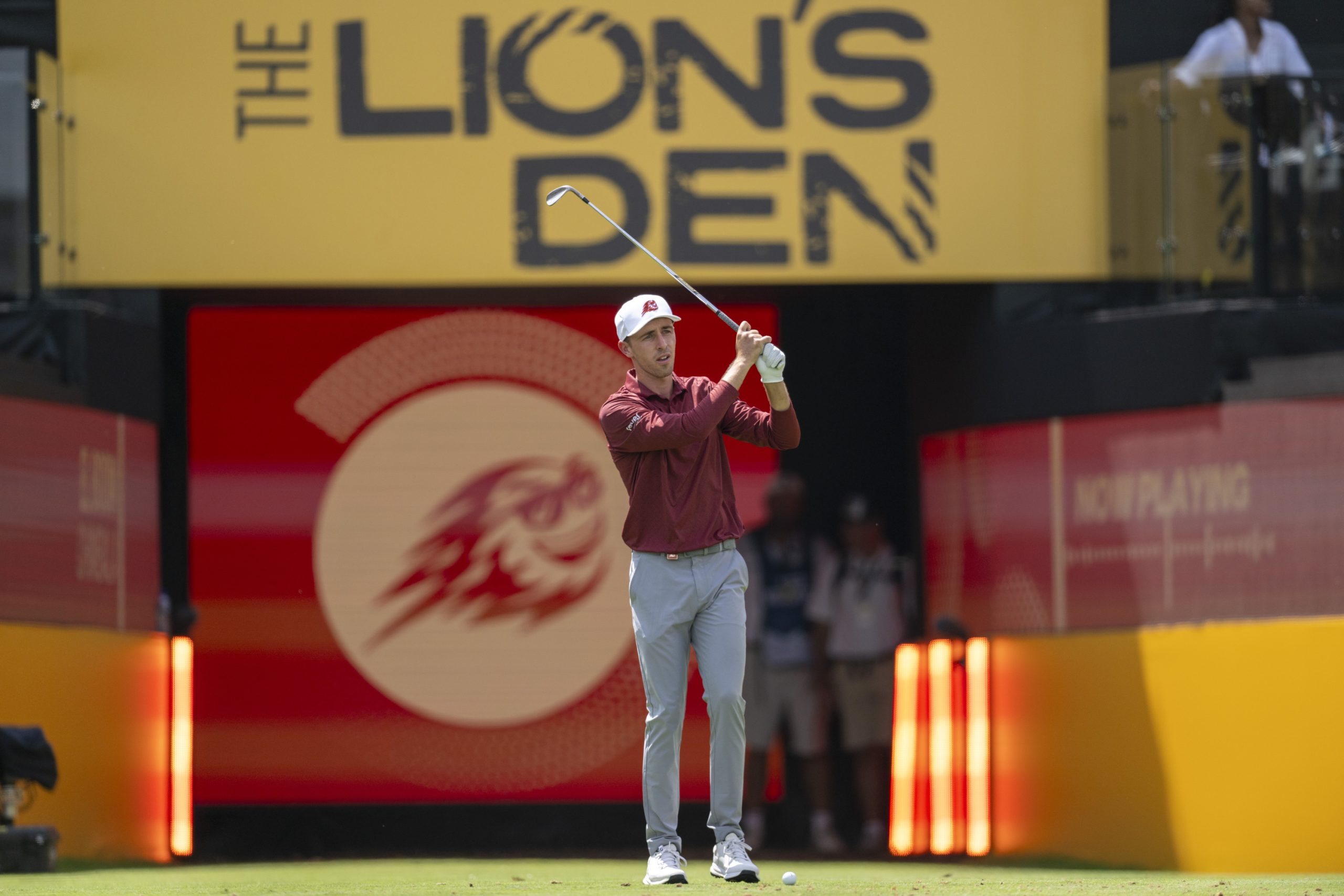 Puig Irrumpe con Fuerza en Sudáfrica: Segundo a Dos de DeChambeau, Rahm Cuarto