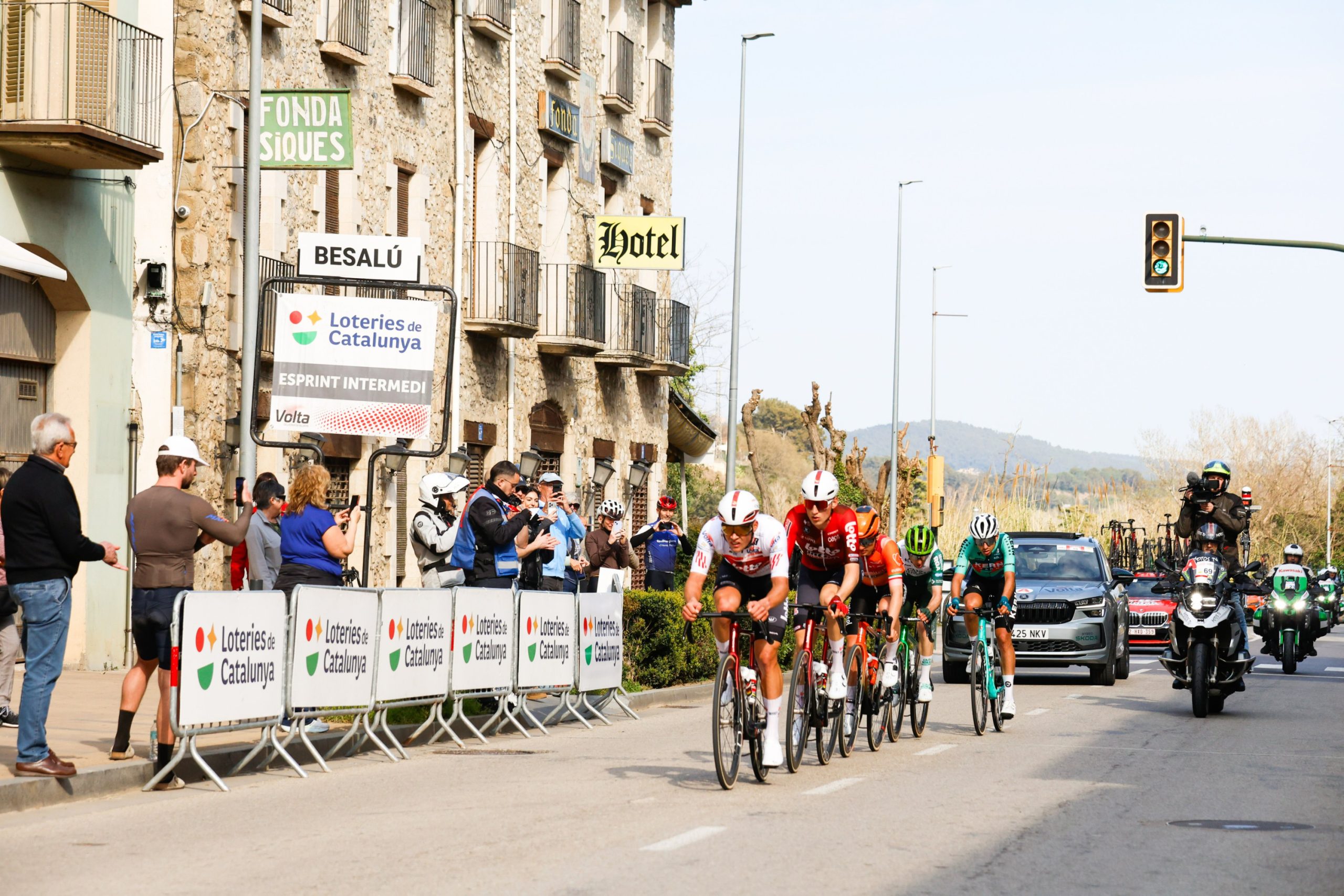 La Volta a Catalunya 2026: ¡Duelo de Titanes en la Costa Daurada y Sorpresa Francesa!