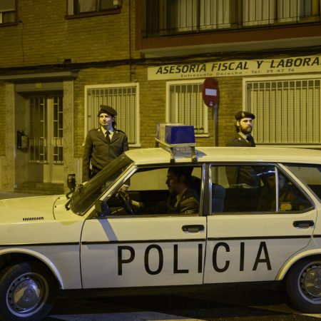 Un Viaje a la Oscura España de los 80: La Nueva Miniserie de Movistar Plus+