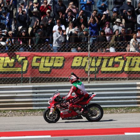 Bulega Imparable: ¡10 Victorias Consecutivas y Dominio Absoluto en Superbikes!