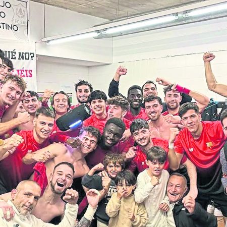 Fútbol Español: Duelos Decisivos y Emociones en la Jornada