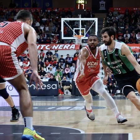 Asisa Joventut and UCAM Murcia face each other in a key duel for the play-off