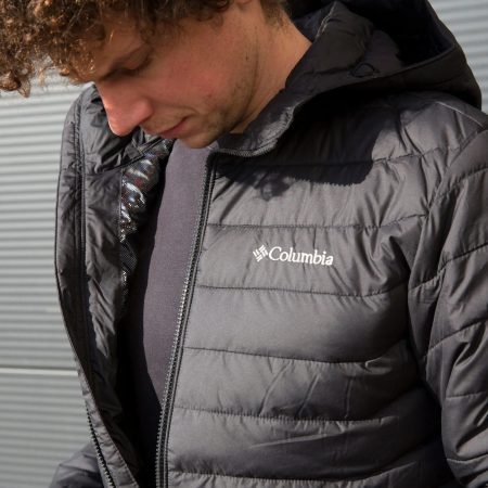 Columbia Powder Lite II: la chaqueta que redefine el frío urbano y activo