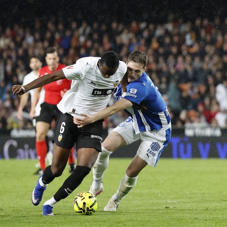 Sadiq, el Talismán del Valencia: Cada Gol Suyo Asegura Puntos