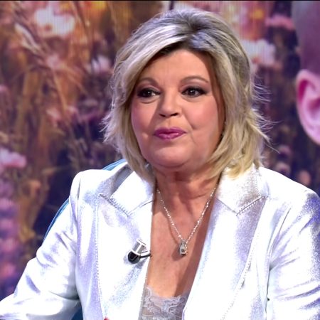 Terelu Campos: Un Orzuelo Rebelde la Lleva al Quirófano en Plena Montaña Rusa Emocional
