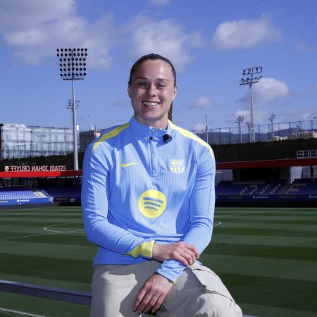 Ewa Pajor: De la Sombra a la Gloria, la Delantera Polaca que Conquista el Corazón del Camp Nou