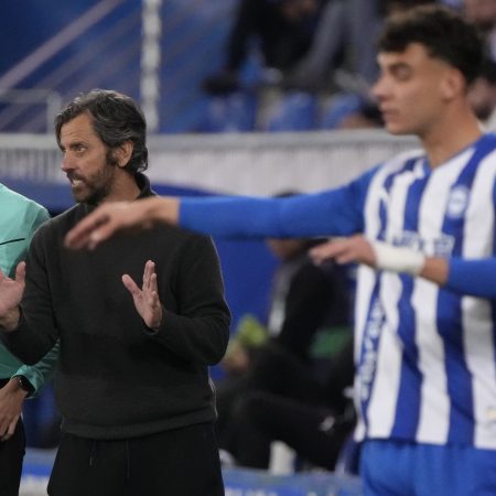 Alavés prepara la estrategia perfecta para frenar a Budimir y sorprender a Osasuna