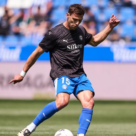 El Alavés sufre un duro golpe: Lucas Boyé se lesiona en el inicio del partido contra el Mallorca